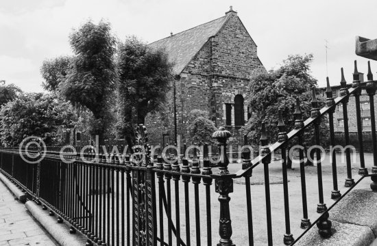 Saint Marks Church and grounds on Pearse Street. Dublin 1963. - Photo by Edward Quinn