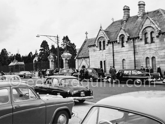 Glasnevin Cemetery. Dublin 1963. Car: Two 1959 Plymouth Coronado limousines, probably Irish-assembled. - Photo by Edward Quinn