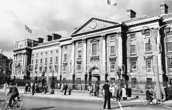 Trinity College. Dublin 1963. - Photo by Edward Quinn