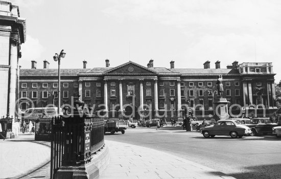 College Green with Trinity College. Dublin 1963. - Photo by Edward Quinn