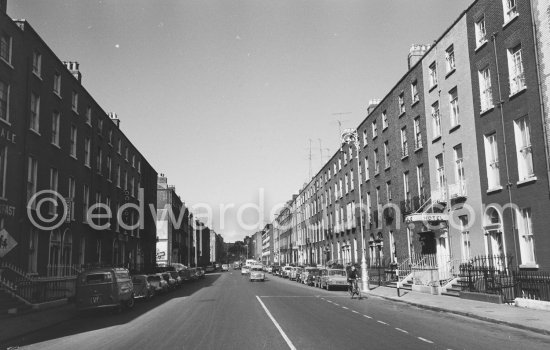 Place not yet identified. Dublin 1963. - Photo by Edward Quinn