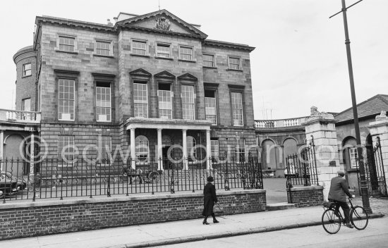 Aldborough House. Dublin 1963. - Photo by Edward Quinn