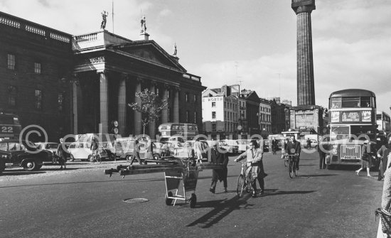 GPO General Post Office with Nelson Pillar, O\'Connell Street (demolished 8 March 1966). Dublin 1963. - Photo by Edward Quinn