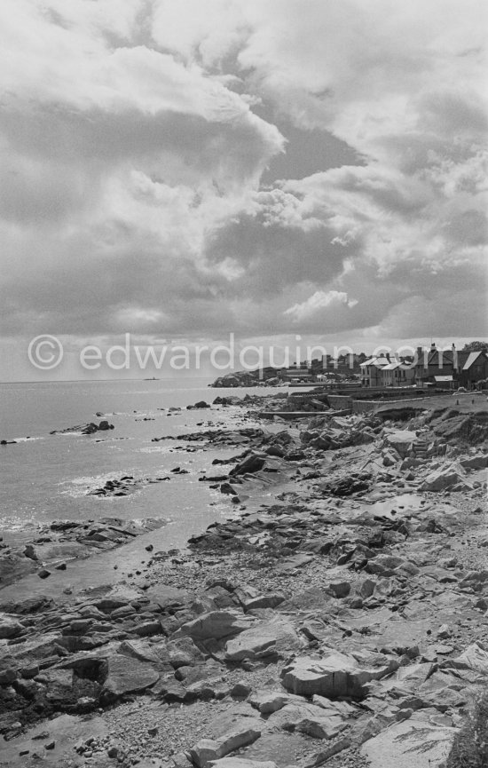 The seashore as seen rom the top of the Martello Tower looking out towards Muglins. Dublin 1963. - Photo by Edward Quinn