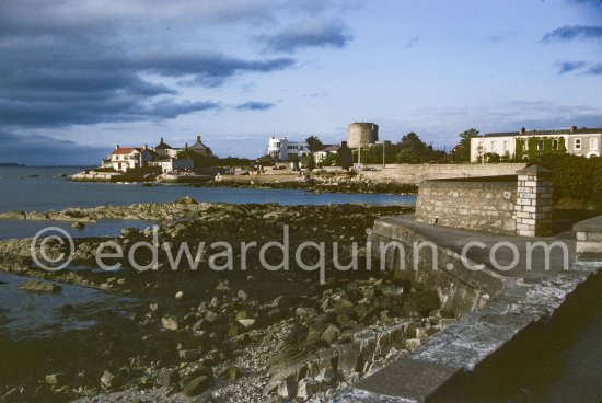 The sea near Dun Laoghaire (Kingstown) with the Sandycove Martello Tower. Dublin 1963. - Photo by Edward Quinn