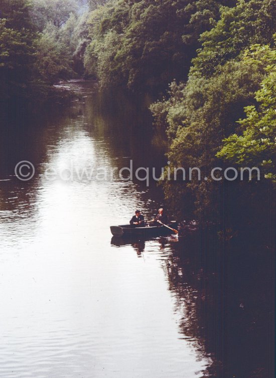 The River Liffey near Chapelizod. Dublin 1963. Published in Quinn, Edward. James Joyces Dublin. Secker & Warburg, London 1974. - Photo by Edward Quinn
