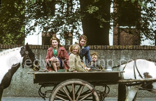 Travellers. Dublin 1963. - Photo by Edward Quinn