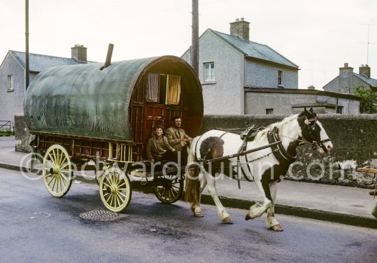Travellers near Stillorgan.  Dublin 1963. - Photo by Edward Quinn