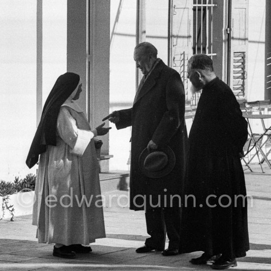 The German chancellor Konrad Adenauer after a mass in the chapel Notre Dame de Rosaire ("Chapelle Matisse") of the Dominican convent in Vence 1958. - Photo by Edward Quinn
