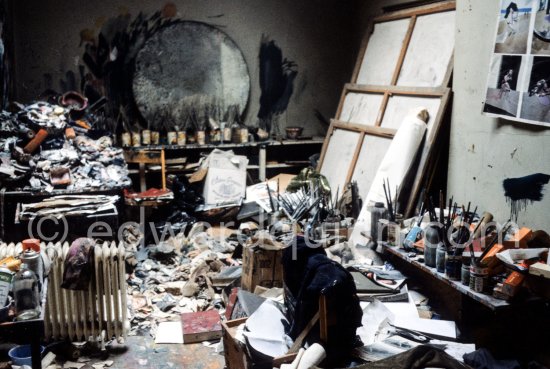 Francis Bacon\'s Reece Mews studio. London 1980. It was removed in 1998 and relocated with all its contents at Dublin City Gallery The Hugh Lane. - Photo by Edward Quinn
