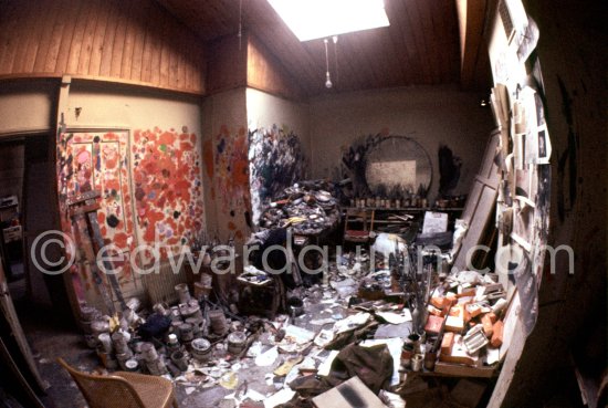 Francis Bacon\'s Reece Mews studio. London 1980. - Photo by Edward Quinn