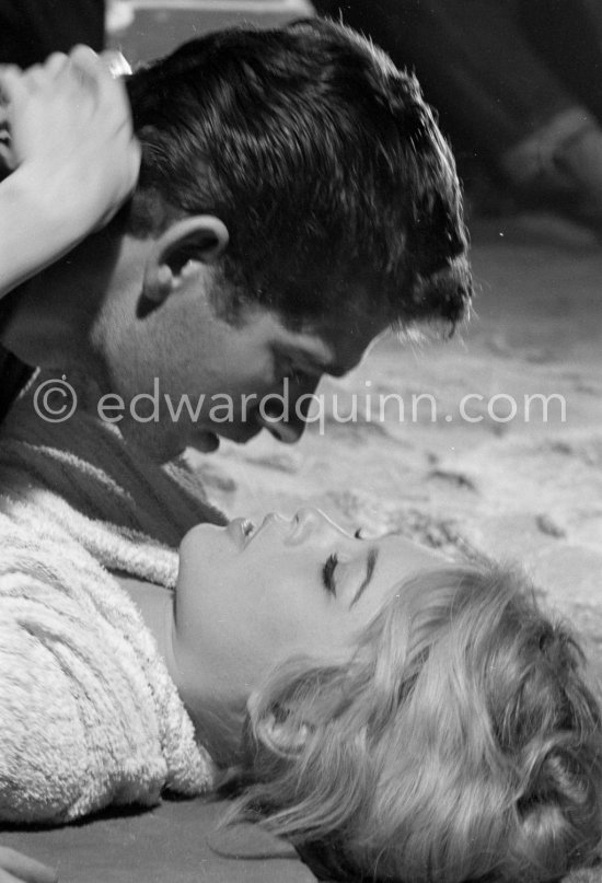 Brigitte Bardot and Stephen Boyd during filming of “Les bijoutiers du clair de lune”. Studios de la Victorine, Nice 1958. - Photo by Edward Quinn