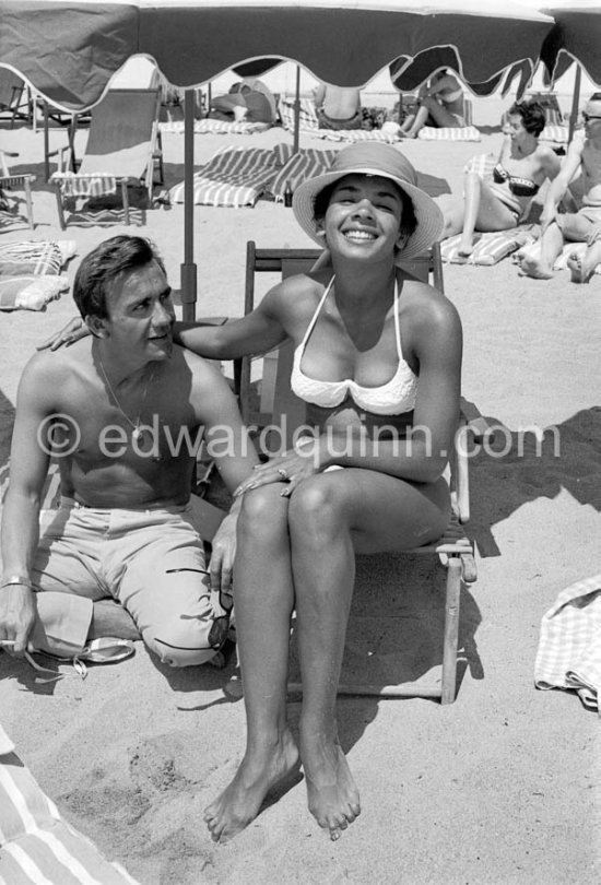 Shirley Bassey and husband film producer Kenneth Hume. Cannes 1961 - Photo by Edward Quinn