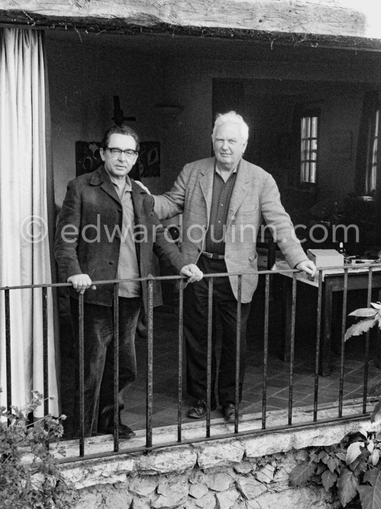 Alexander Calder and Hans Hartung. At Hartung\'s house. Saint-Paul-de-Vence 1961. - Photo by Edward Quinn