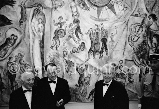 Marc Chagall, André Malraux, Aimé Maeght. Inauguration of the Fondation Maeght. Saint-Paul-de-Vence 1964. - Photo by Edward Quinn