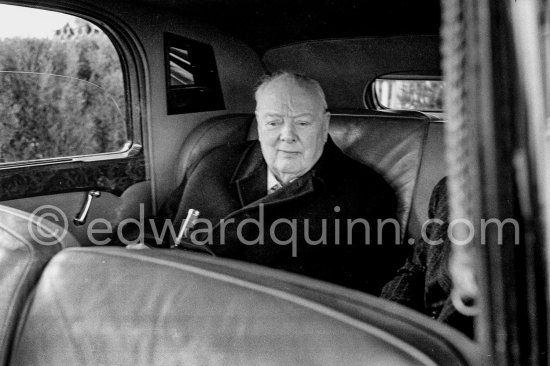 Sir Winston Churchill, arrival at Nice Airport 1959. - Photo by Edward Quinn