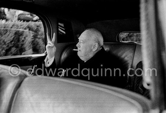 Sir Winston Churchill, arrival at Nice Airport 1959. Car: 1948/49 Rolls-Royce Silver Wraith, #WZB29, Touring Limousine by Park Ward. Owner Emery Reves (Churchill’s U.S. publisher). Detailed info on this car by expert Klaus-Josef Rossfeldt see About/Additional Infos. - Photo by Edward Quinn