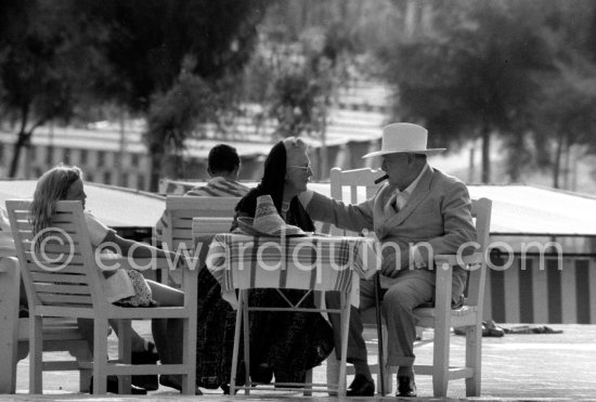 Sir Winston Churchill, Lady Clementine. Randolph Churchill\'s daughter Arabella. Golden wedding anniversary (11.9.58) of Churchill, Monte Carlo Beach 1958. - Photo by Edward Quinn