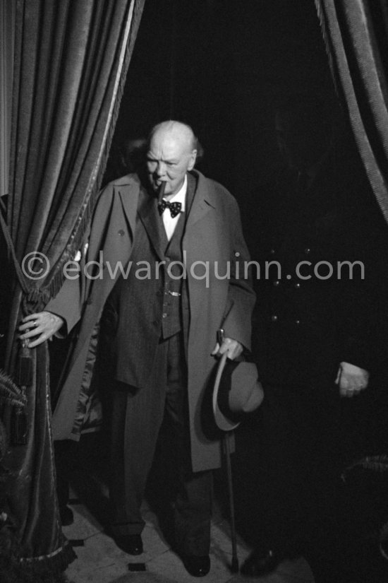 Sir Winston Churchill, during a meeting with Charles de Gaulle at Nice Prefecture 1960. - Photo by Edward Quinn