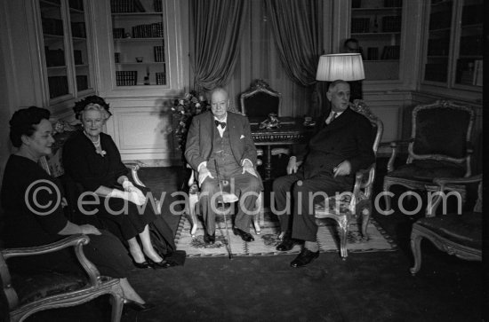 Winston Churchill and French president Charles de Gaulle Charles de Gaulle. Yvonne de Gaulle (l), wife of de Gaulle, and Lady Clementine, wife of Churchill. Meeting at Nice Prefecture 1960. - Photo by Edward Quinn