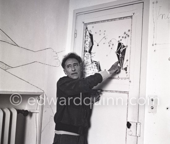 Jean Cocteau at Villa Santo Sospir. Saint-Jean-Cap Ferrat 1954. - Photo by Edward Quinn