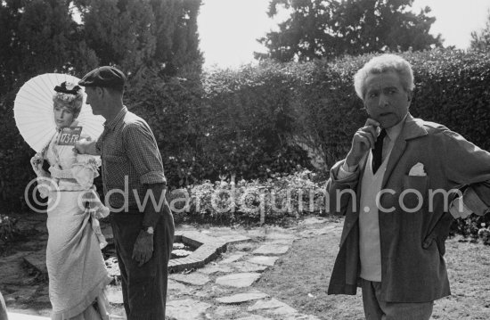 Francine Weisweiller and Jean Cocteau. During filming of "Le Testament d’Orphée", film of Jean Cocteau. Saint-Jean-Cap-Ferrat 1959. - Photo by Edward Quinn