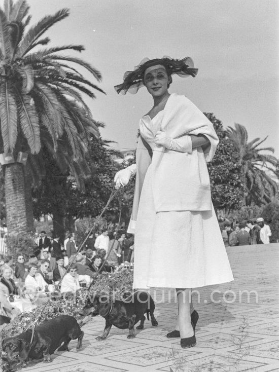 Concours d’élégance, Cannes 1954. - Photo by Edward Quinn