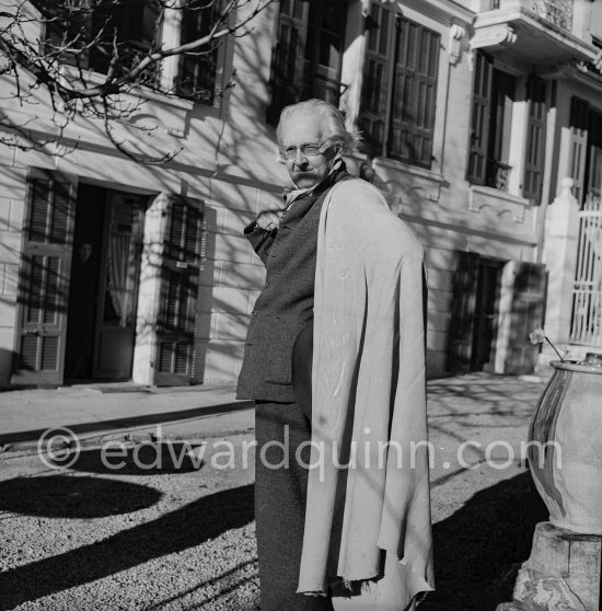 Actor, director and scenic designer Edward Gordon Craig. Villa Chapignac, Vence 1952. - Photo by Edward Quinn