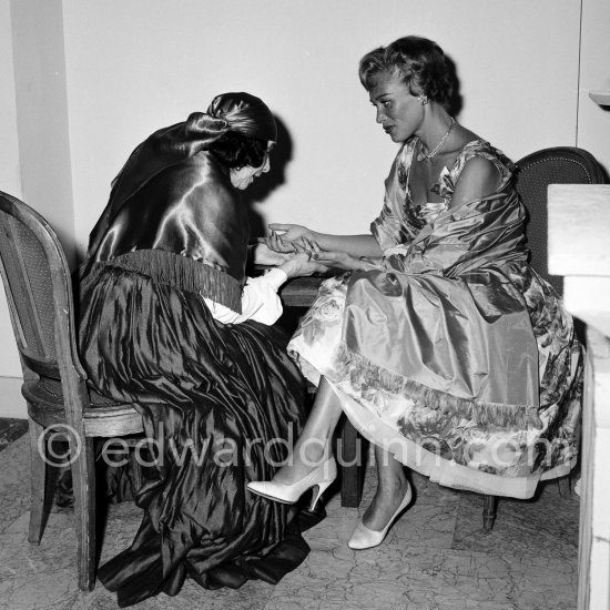 Bella Darvi and the Monte Carlo fortune teller Madame Delyane. Réveillon dinner, Monaco 1955. - Photo by Edward Quinn