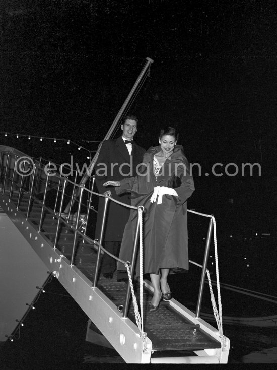 Margot Fonteyn and dancer Michael Somes, leaving Onassis\' yacht Christina. Monte Carlo 1956. - Photo by Edward Quinn