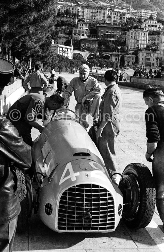 Raymond Sommer (42) on Ferrari 125. Monaco Grand Prix 1950 - Photo by Edward Quinn