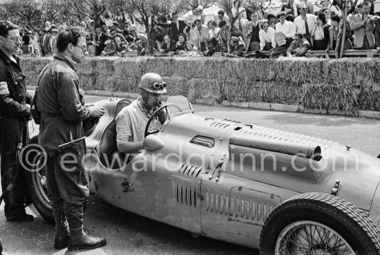 Johnny Claes, (6) Talbot Lago T26, start position. Monaco Grand Prix 1950. - Photo by Edward Quinn