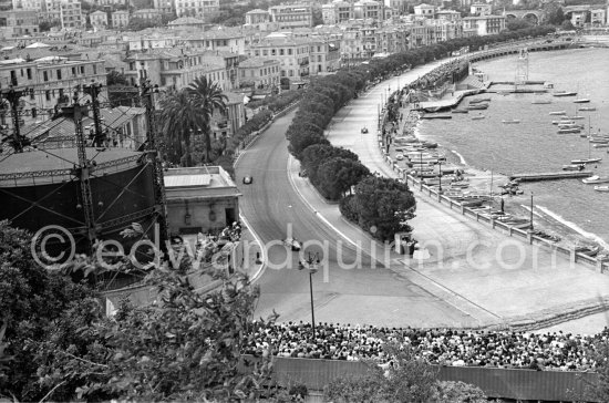 The bend at the Gazomètre (left). Monaco Grand Prix 1950. - Photo by Edward Quinn