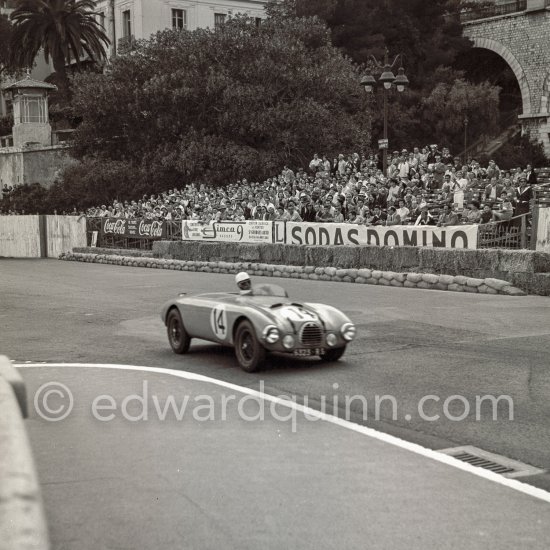 Robert Manzon, (14) winner of the race, Gordini T15S. Monaco Grand Prix 1952, transformed into a race for sports cars. This was a two day event, the Sunday for the up to 2 litres (Prix de Monte Carlo), the Monday for the bigger engines, (Monaco Grand Prix). - Photo by Edward Quinn