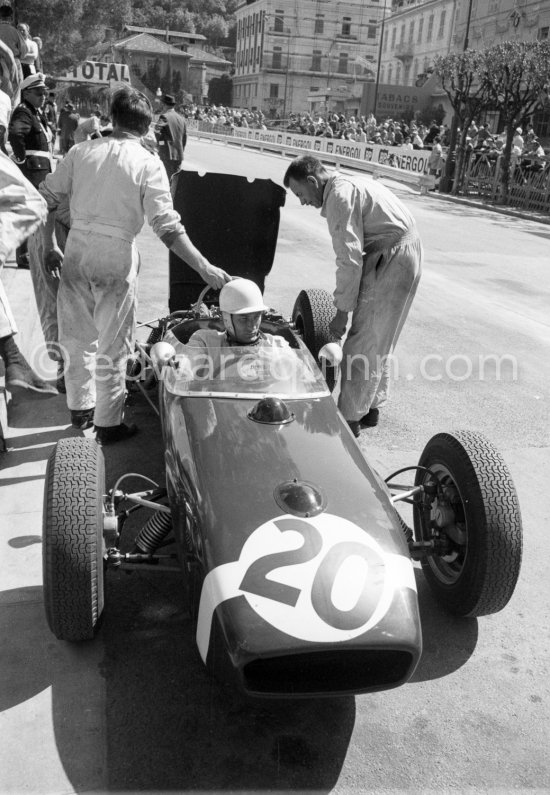 Stirling Moss, (20) Lotus-Climax. Monaco Grand Prix 1961. - Photo by Edward Quinn
