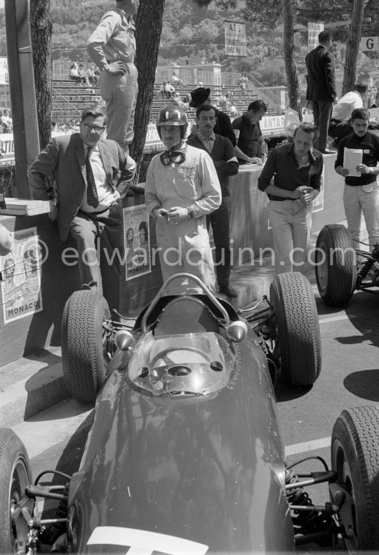 Graham Hill and B.R.M. Chief designer Tony Rudd. B.R.M. P57. Monaco Grand Prix 1963. - Photo by Edward Quinn