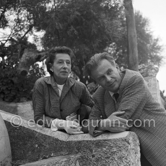 Aldous Huxley and his wife Maria Nys, participating in a parapsychological seminary at Vence 1954. - Photo by Edward Quinn