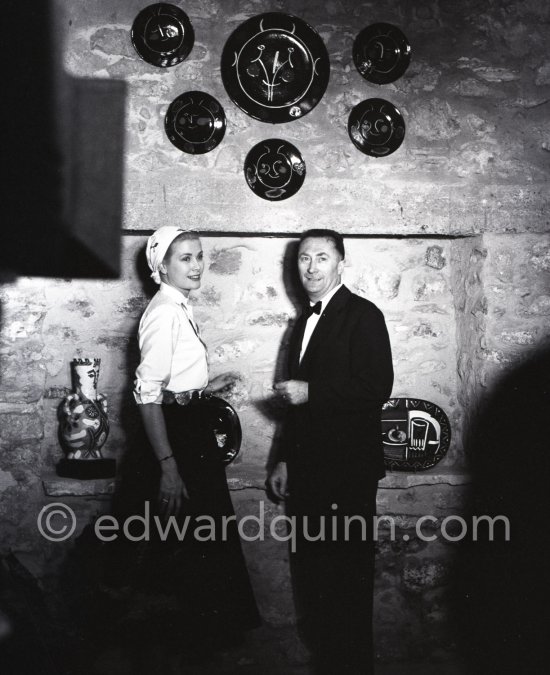 Grace Kelly visits Galerie Madoura. Vallauris 1955. - Photo by Edward Quinn