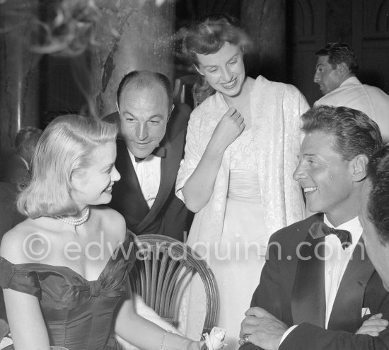 Grace Kelly, Gene Kelly, Betsy Blair and Jean-Pierre Aumont. Cannes Film Festival gala evening. Cannes 1955. - Photo by Edward Quinn