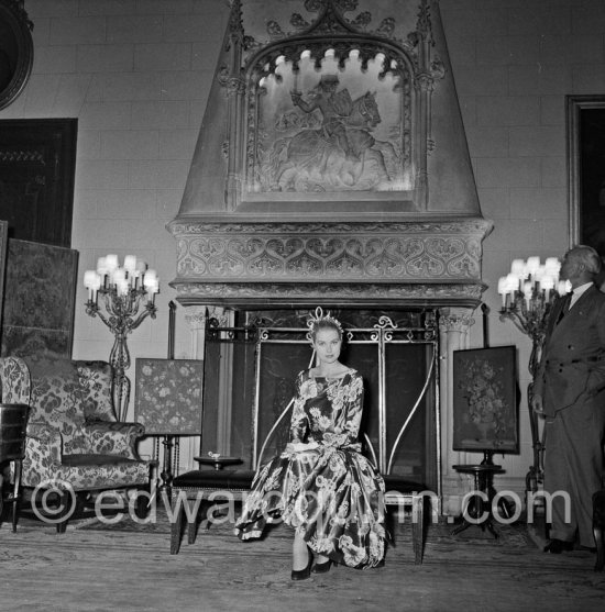 Grace Kelly (later to become Princess Grace) at the Royal Palace just before she met Prince Rainier for the first time. One of Prince Rainier’s personal servants, Michel Demorizi, guided her around some of the great number of rooms of the Royal Palace. Monaco 1955. - Photo by Edward Quinn
