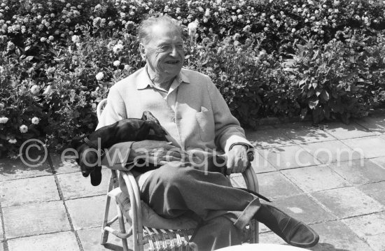 The Grand Old Man of storytelling Somerset Maugham with his Dachshund George. Villa Mauresque, Saint-Jean-Cap-Ferrat 1960. - Photo by Edward Quinn