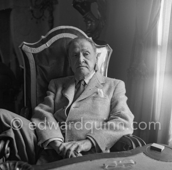 Somerset Maugham at his at Villa Mauresque. Saint-Jean-Cap-Ferrat 1953. - Photo by Edward Quinn