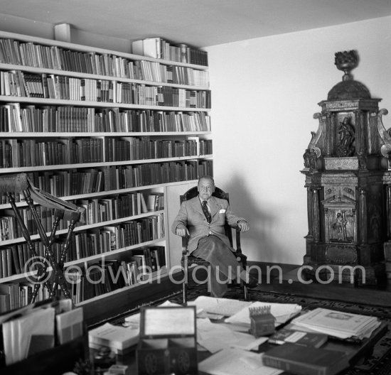 Somerset Maugham at his Villa Mauresque. Saint-Jean-Cap-Ferrat 1954. - Photo by Edward Quinn