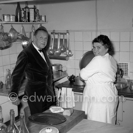 Sonerset Maugham and his cook in the kitchen of his Villa Mauresque. Saint-Jean-Cap-Ferrat 1954. - Photo by Edward Quinn