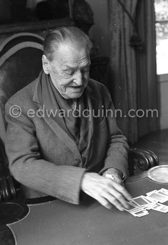 Somerset Maugham playing cards at his Villa Mauresque. Saint-Jean-Cap-Ferrat 1960. - Photo by Edward Quinn