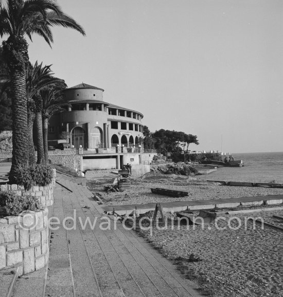 Monte Carlo Beach Hotel 1954. - Photo by Edward Quinn
