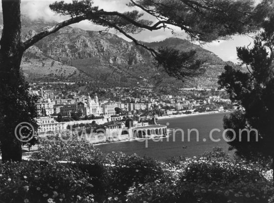 Monte Carlo. View from Monaco Rocher 1950. - Photo by Edward Quinn