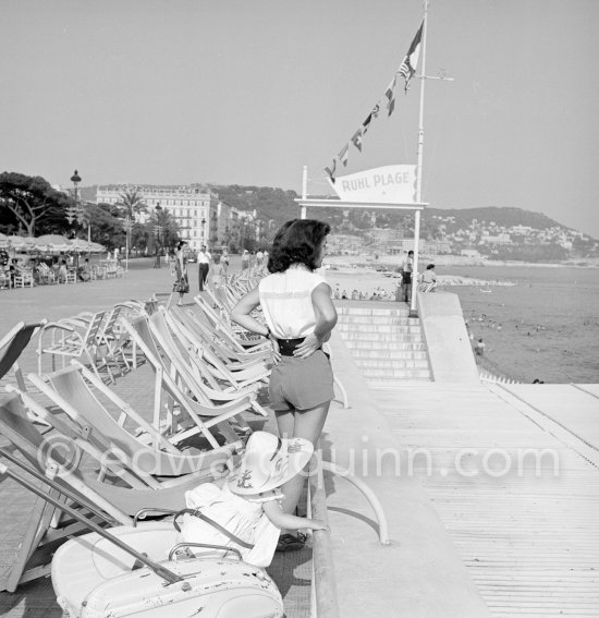 Promenade des Anglais. Nice about 1952. - Photo by Edward Quinn