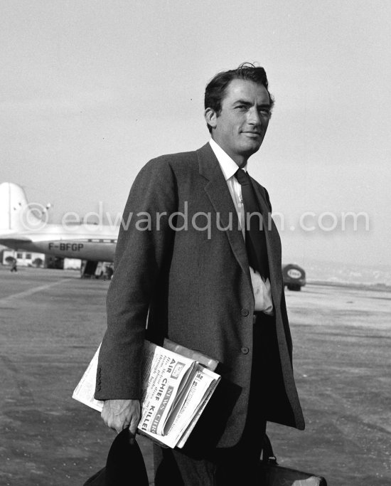 Gregory Peck leaving from Nice Airport, 1954. - Photo by Edward Quinn
