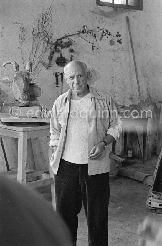Pablo Picasso in his sculpture studio Le Fournas just before starting to work on "La femme à la clé (La Taulière)" ("Woman with a key"). Le Fournas, Vallauris 1953. - Photo by Edward Quinn